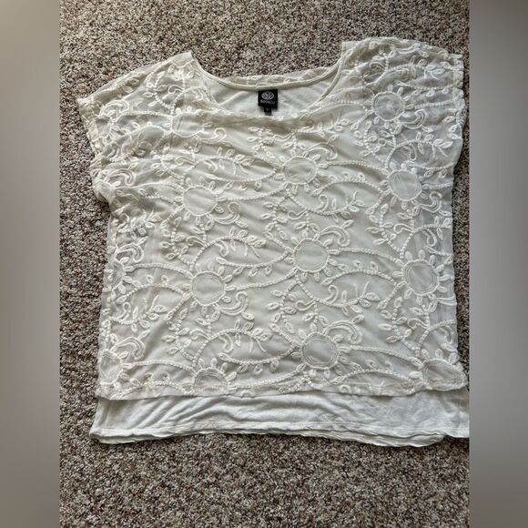 Bobeau Women’s Off White Floral Lace Overlay Boho Blouse Top Size Large - Picture 3 of 10